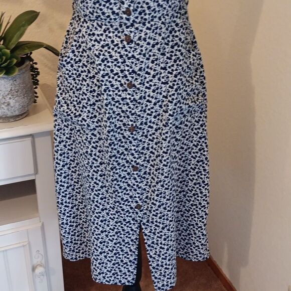 Monteau Navy and Cream Floral Dress. Retro. Garden Girl. - Picture 3 of 11